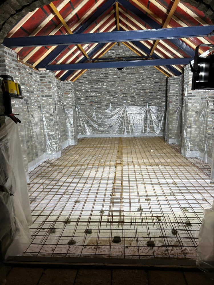 Looijmans Betonvloeren Helmond & betonpompverhuur Helmond Garage vloer